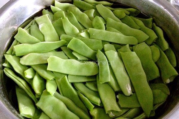 扁豆焖面的做法图解2