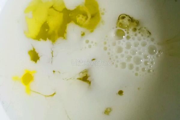 炒牛奶的做法图解1