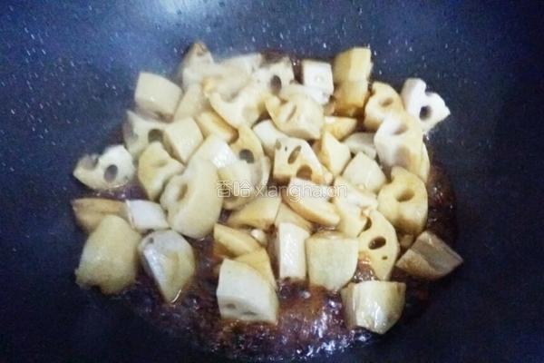 糖醋茄汁藕丁的做法图解6