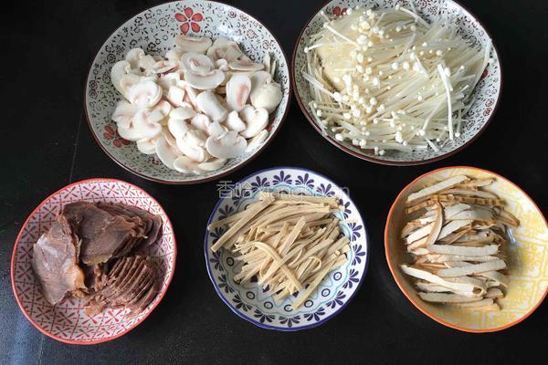 酸辣汤的做法图解2