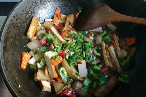 腊肉炒香干的做法图解6
