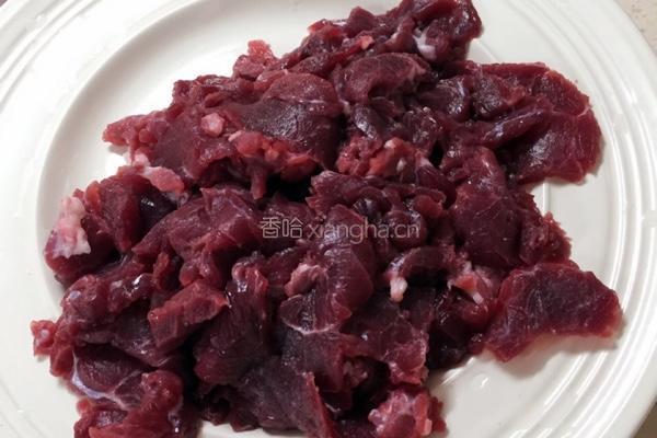 西芹炒牛肉的做法图解2