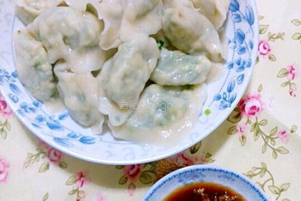 韭菜鸡蛋饺子的做法图解4
