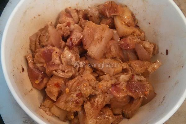麻辣粉蒸肉的做法图解3