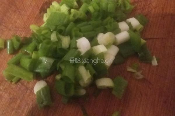 口蘑莴笋蛋汤的做法图解2