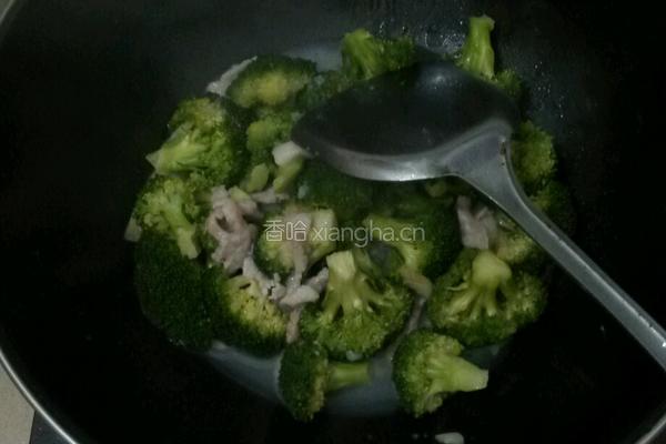  西兰花炒肉片的做法图解7