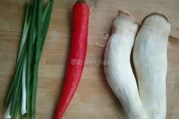 耗油杏鲍菇的做法图解1