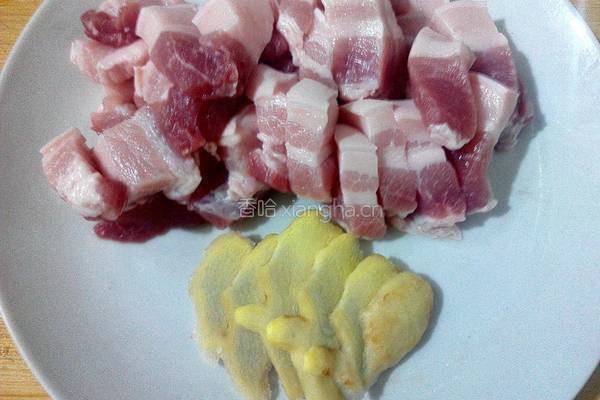 猪肉苦麦汤的做法图解1