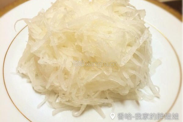 金枪鱼萝卜丝沙拉的做法图解2