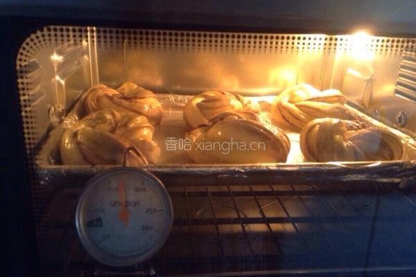 豆沙面包卷的做法图解18