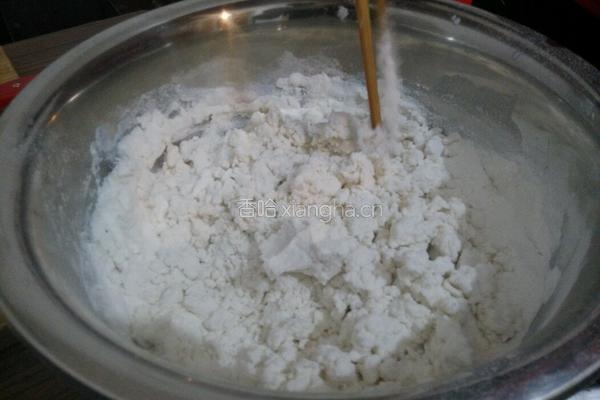 猪肉白菜木耳饺子的做法图解3