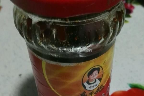 老干妈蒸肘子的做法图解6