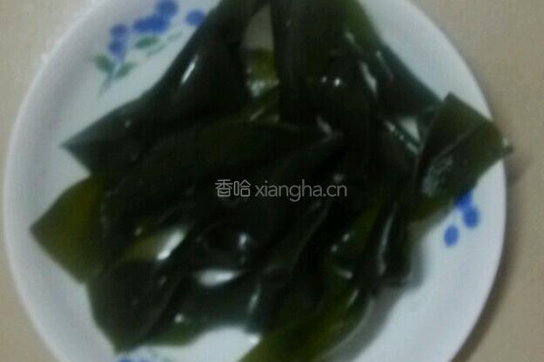 海带龙骨汤的做法图解1