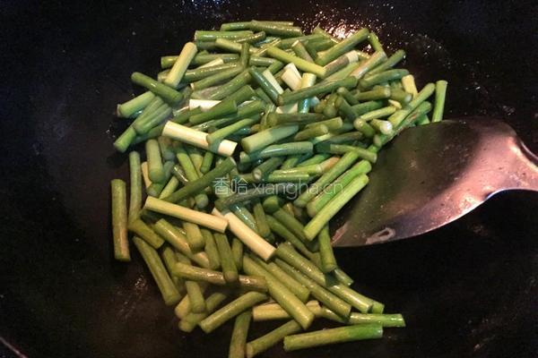 蒜薹炒肉的做法图解4
