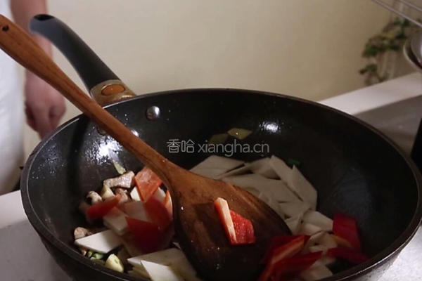 茭白炒肉的做法图解5
