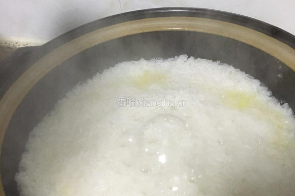 腊昧烧昧油盐煲仔饭的做法图解2