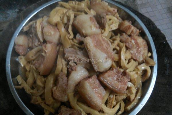 花腩肉炆笋干的做法图解6