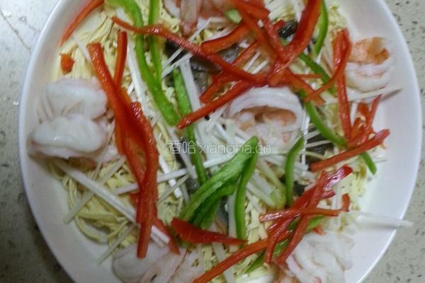海鲜葱油干豆腐的做法图解2