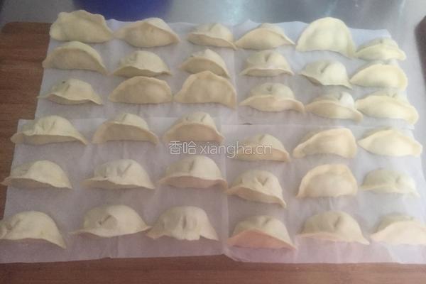 三鲜水饺 的做法图解6