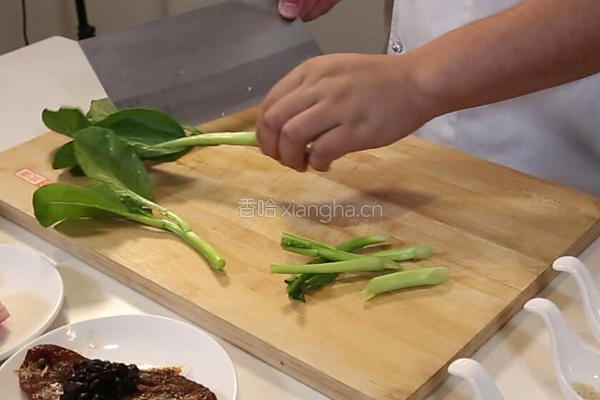 砂窝菜心的做法图解1