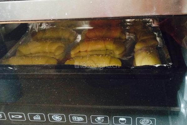 黄金牛角包的做法图解12