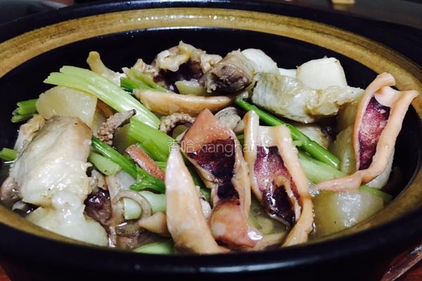 鱿鱼干煲五花肉的做法图解10