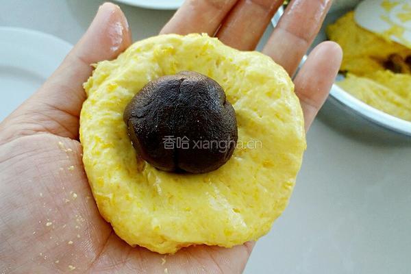 炼乳香甜南瓜饼的做法图解5