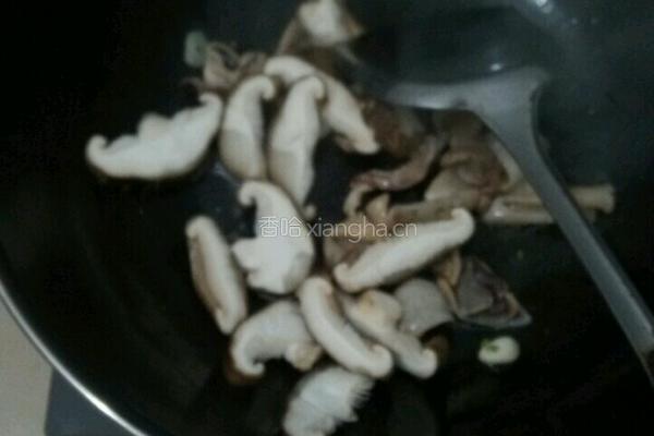 芹菜炒鱿鱼的做法图解11