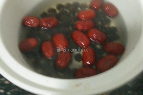 桂圆红枣汤的做法图解2