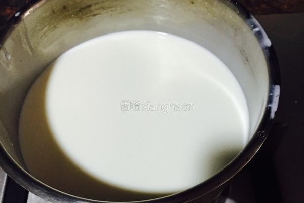 焦糖布丁的做法图解1