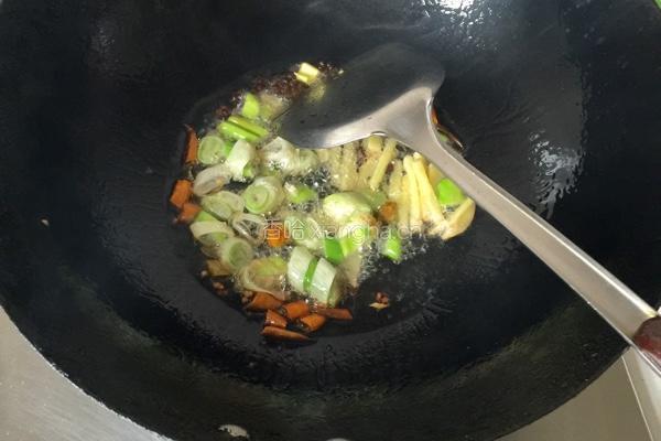 家常土豆炒鸡丁的做法图解4