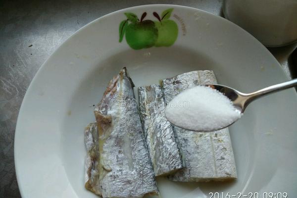 香煎带鱼的做法图解4