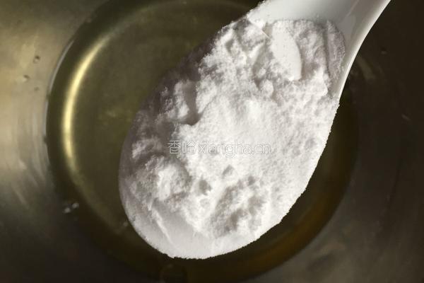 蛋清羊尾的做法图解2