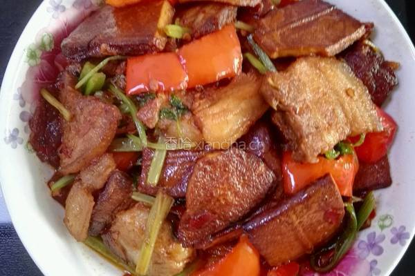 香干芹菜红椒炒回锅肉的做法图解6