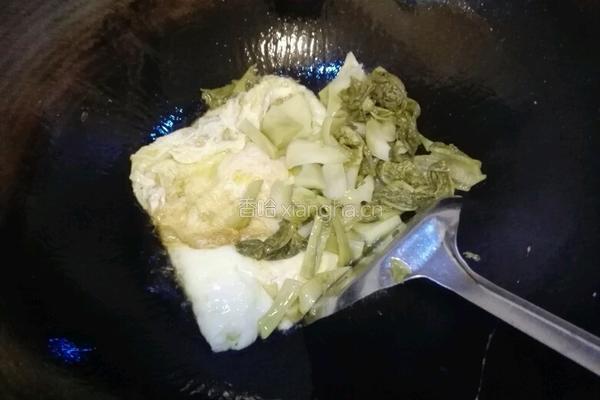 酸菜莴笋叶子蛋汤的做法图解3