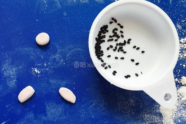 小猪芝麻汤圆的做法图解12