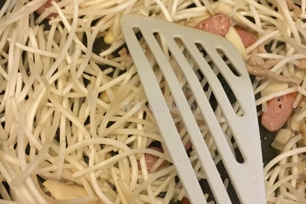 爽口豆芽的做法图解5