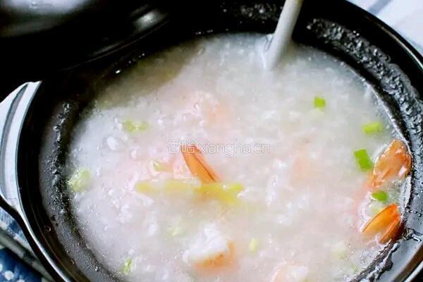 鲜虾砂锅粥的做法图解4