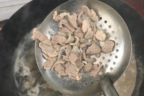 新疆炒烤肉的做法图解2