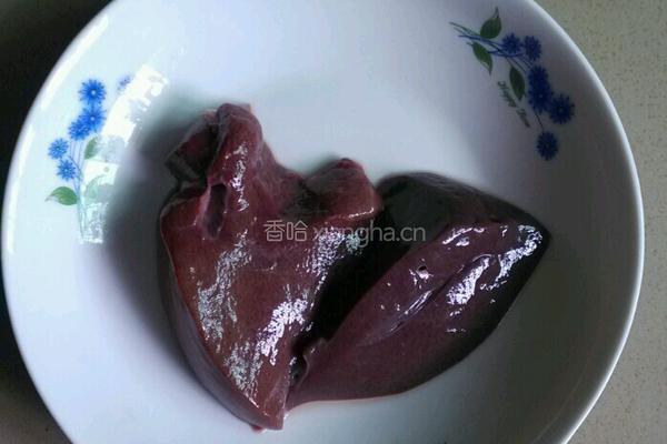 红椒姜丝炝肝片的做法图解1