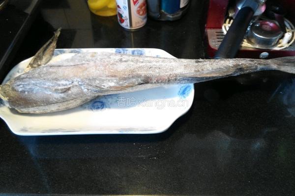 豆腐鳕鱼汤的做法图解1