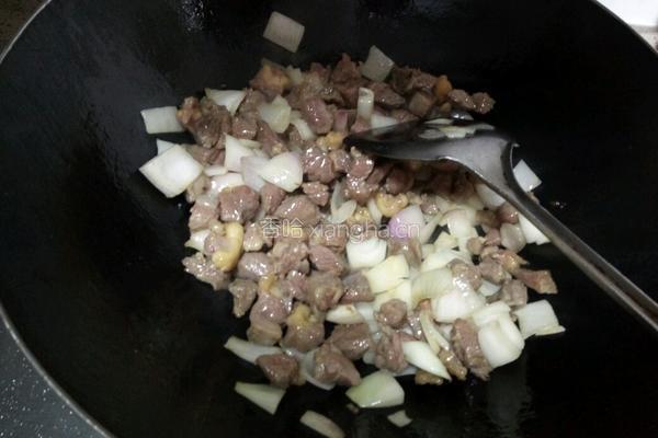 牛肉焖饭的做法图解7