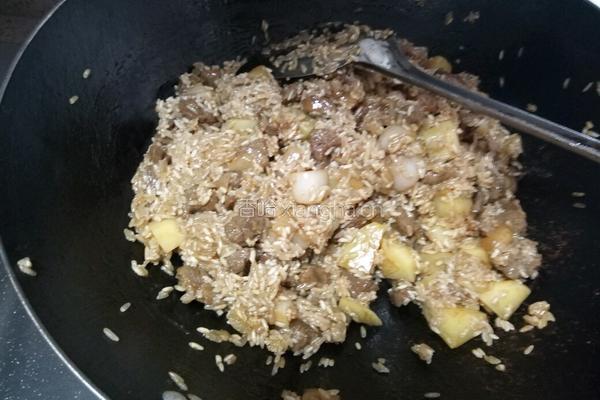 牛肉焖饭的做法图解9