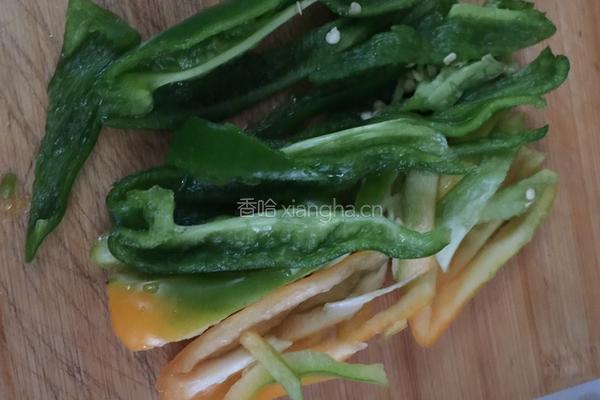 洋葱炒火腿的做法图解3