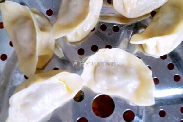 肉馅煎饺的做法图解1