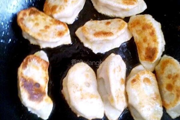 肉馅煎饺的做法图解3