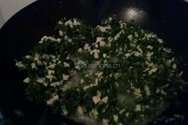 荠菜豆腐水饺的做法图解2