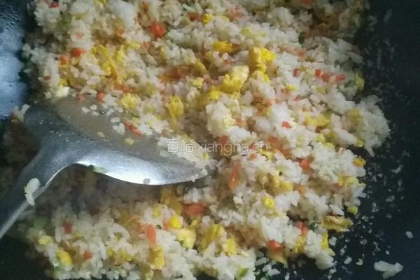胡萝卜蛋炒饭的做法图解5
