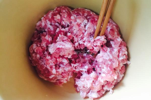 白菜猪肉春卷的做法图解2
