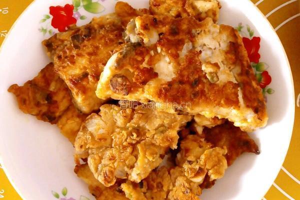 煎胖头鱼片的做法图解4
